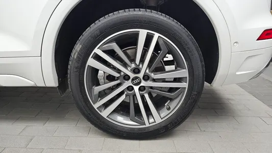 Audi Q5 (FY) 40 TDI 2022 21