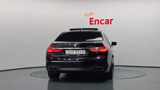BMW 7 Series (G11) M760Li xDrive 2017 4