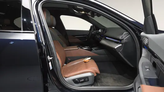 BMW 5 Series (G60) 530i xDrive M 2024 26