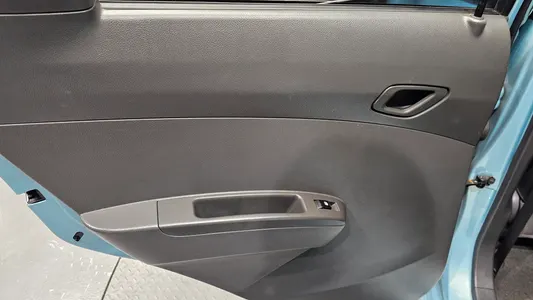 Chevrolet Spark LT 2012 25