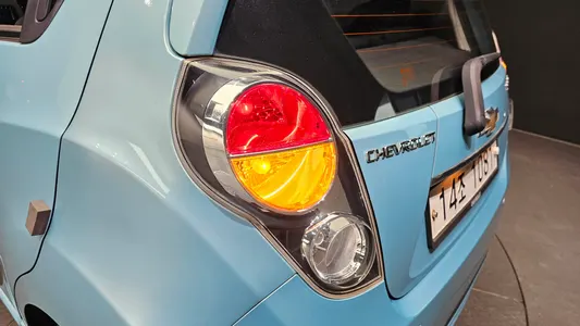 Chevrolet Spark LT 2012 23