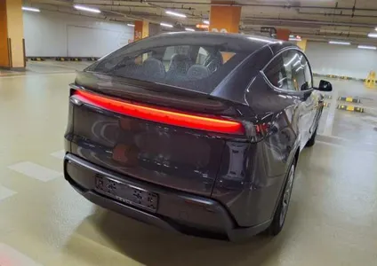 Tesla Y L AWD 2026 6