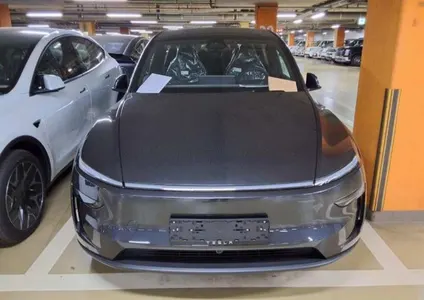 Tesla Y L AWD 2026