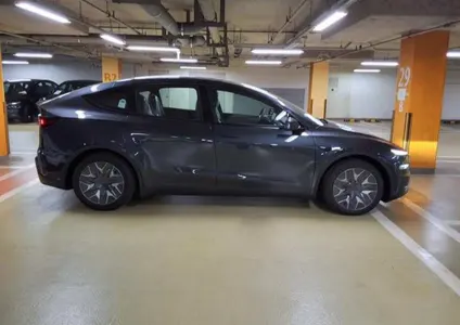 Tesla Y L AWD 2026 11
