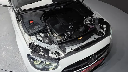 Mercedes-Benz E-Class W213 E220d 4MATIC AMG Line 2023 6