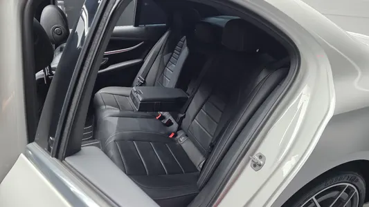 Mercedes-Benz E-Class W213 E220d 4MATIC AMG Line 2023 12