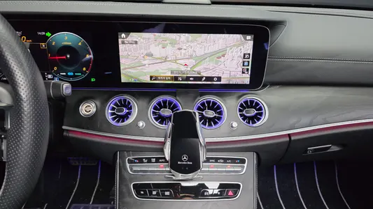 Mercedes-Benz E-Class W213 E220d 4MATIC AMG Line 2023 13
