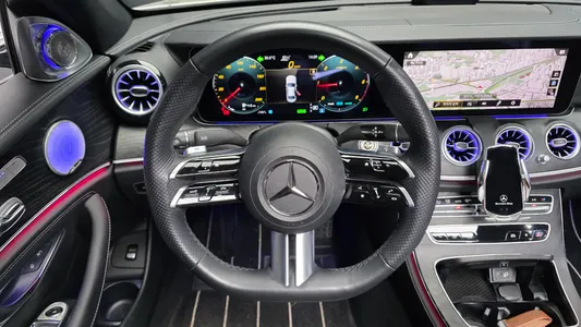 Mercedes-Benz E-Class W213 E220d 4MATIC AMG Line 2023 14