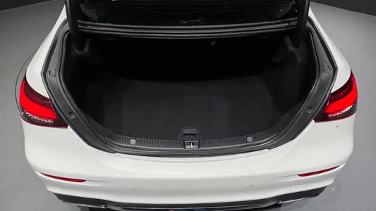 Mercedes-Benz E-Class W213 E220d 4MATIC AMG Line 2023 17