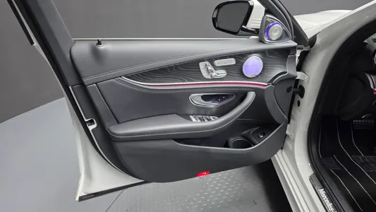 Mercedes-Benz E-Class W213 E220d 4MATIC AMG Line 2023 24
