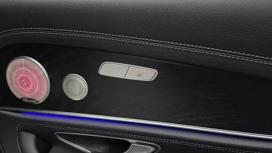 Mercedes-Benz E-Class W213 E220d 4MATIC AMG Line 2023 31