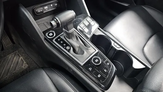Kia 5 2.0 2WD 2022 9