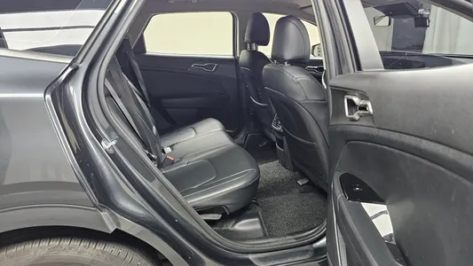 Kia 5 2.0 2WD 2022 11