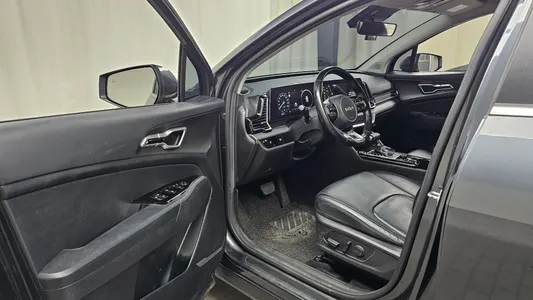 Kia 5 2.0 2WD 2022 10