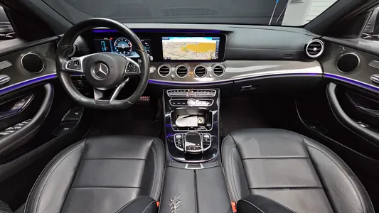 Mercedes-Benz E-Class W213 E300 4MATIC AMG Line 2017 7