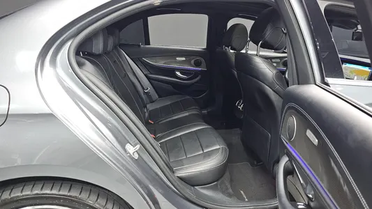 Mercedes-Benz E-Class W213 E300 4MATIC AMG Line 2017 11