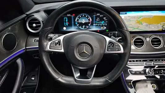 Mercedes-Benz E-Class W213 E300 4MATIC AMG Line 2017 12