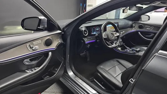 Mercedes-Benz E-Class W213 E300 4MATIC AMG Line 2017 10