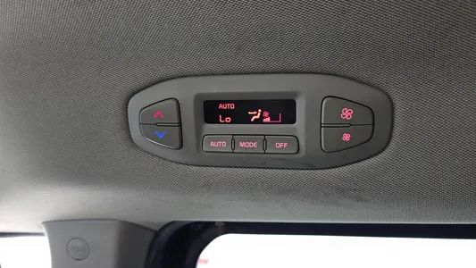 Kia 카니발 9 2016 31