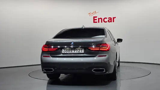 BMW 7 Series (G11) 730d xDrive M 2018 4