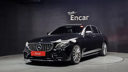 Mercedes-Benz E-Class W213 E300 4MATIC AMG Line 2018