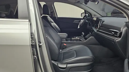 Kia 5 2.0 2WD 2022 11