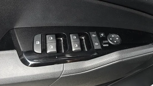 Kia 5 2.0 2WD 2022 29