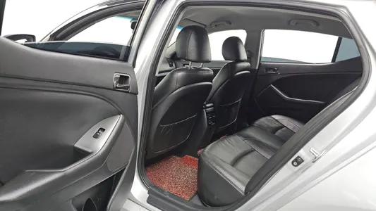 Kia K5 LPI 2015 11