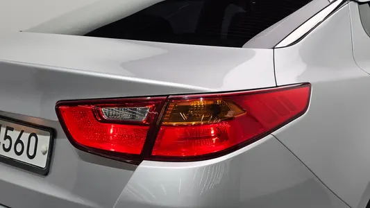Kia K5 LPI 2015 23