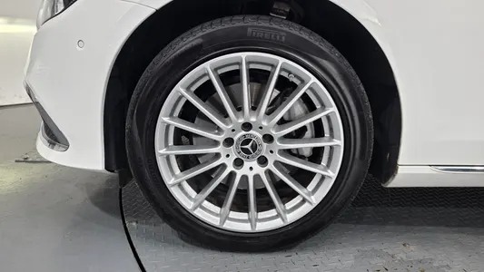 Mercedes-Benz E-Class W213 E220d 4MATIC 2023 5