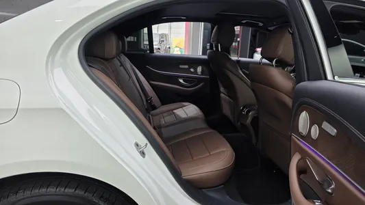Mercedes-Benz E-Class W213 E220d 4MATIC 2023 12