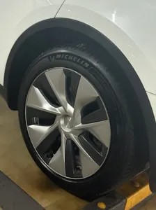 Tesla Y AWD 2022 5