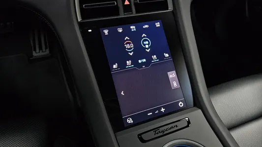 Porsche 타이칸 GTS 2026 27