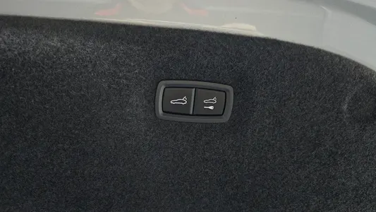 Porsche 타이칸 GTS 2026 29