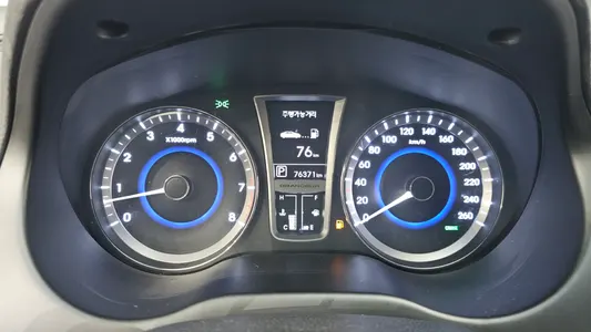 Hyundai Grandeur HG HG240 2012 8