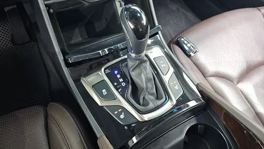 Hyundai Grandeur HG HG240 2012 9