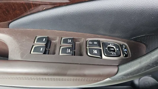Hyundai Grandeur HG HG240 2012 18