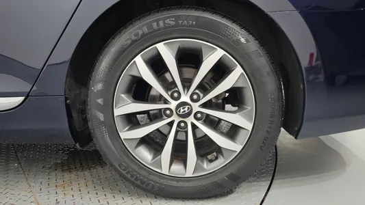 Hyundai Grandeur HG HG240 2012 21