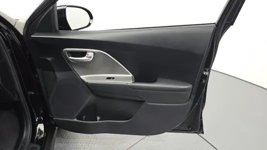 Kia 니로 플러스 2022 24