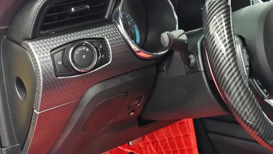Ford 머스탱 2015 18