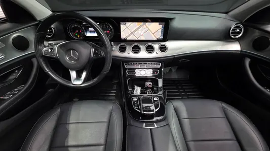 Mercedes-Benz E-Class W213 E200 2017 7