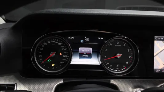 Mercedes-Benz E-Class W213 E200 2017 8