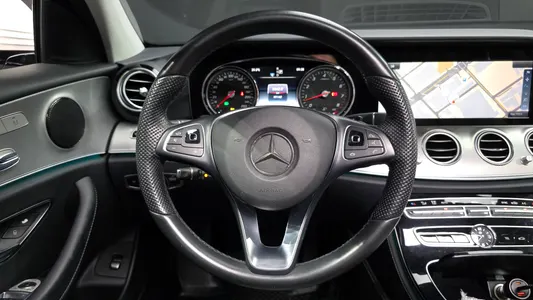 Mercedes-Benz E-Class W213 E200 2017 13
