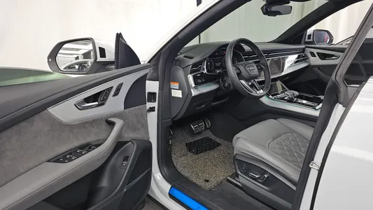 Audi Q8 (4M) 50 TDI 2021 10