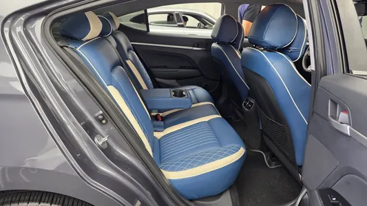 Hyundai AD 1.6 2018 12
