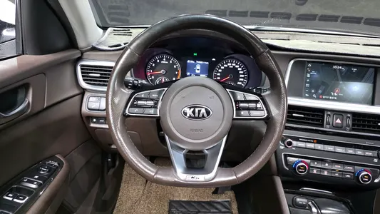 Kia K5 2 2.0 2018 12