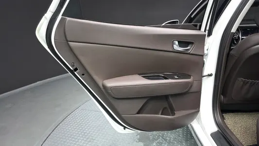 Kia K5 2 2.0 2018 25