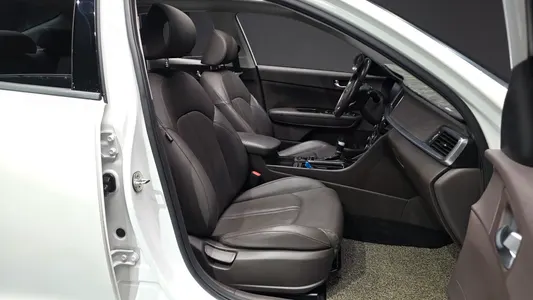 Kia K5 2 2.0 2018 26