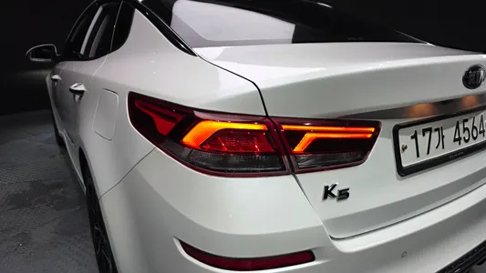 Kia K5 2 2.0 2018 23