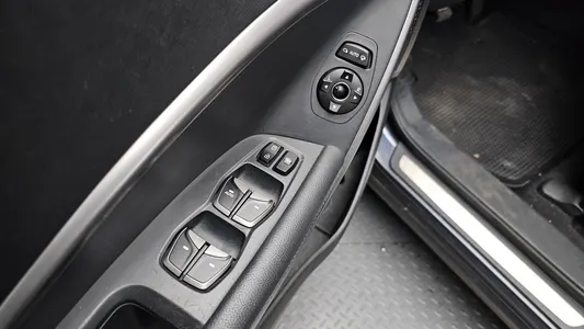Hyundai DM (e-VGT) 2.0 2WD 2013 29